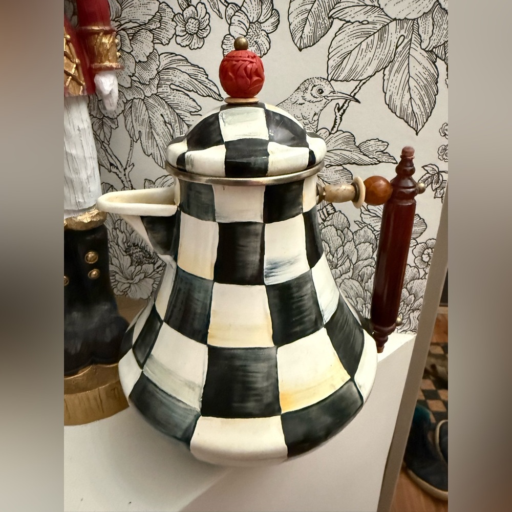 Mackenzie Childs RARE 64 oz Jug Courtly Check Black and White Teapot - Picture 3 of 10